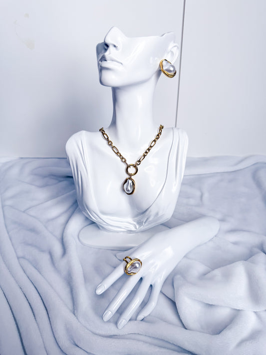 Pearl Goddess Necklace