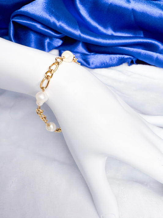 House of Pearls Bracelet