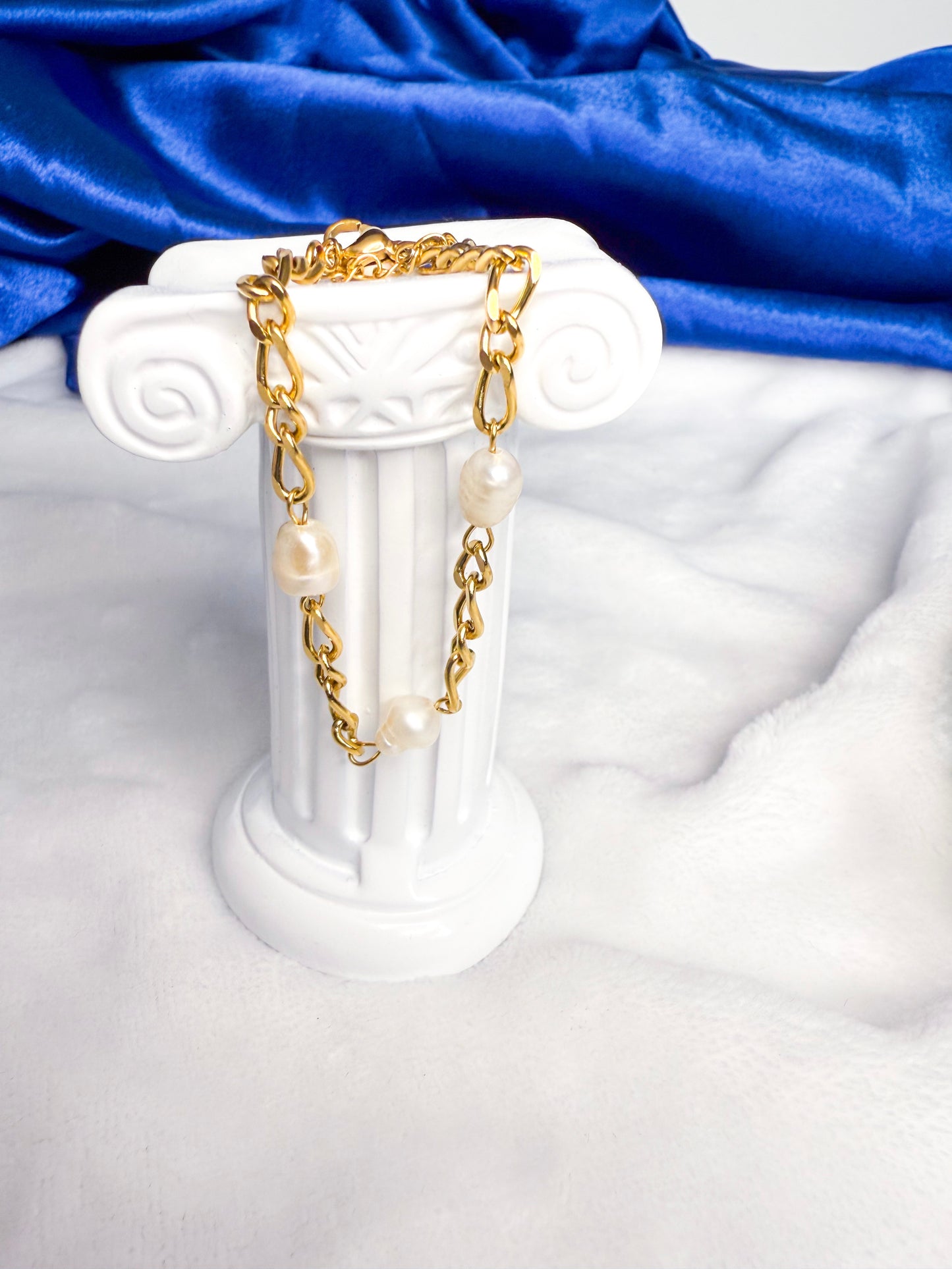 House of Pearls Bracelet