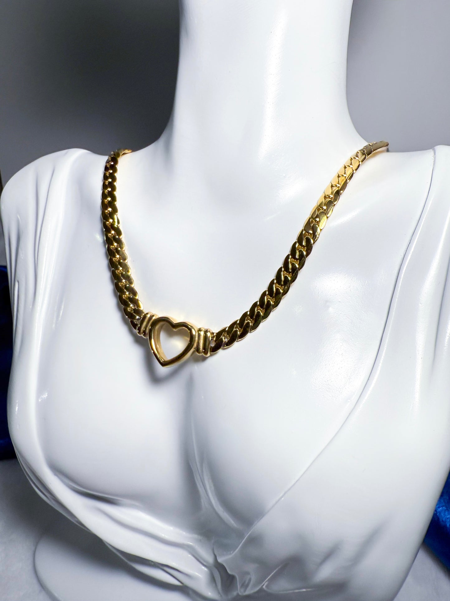 Open Heart Necklace (Gold)