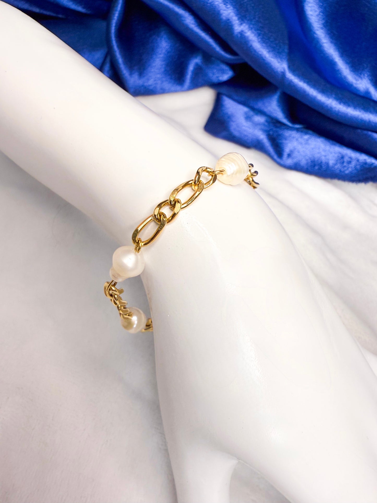 House of Pearls Bracelet