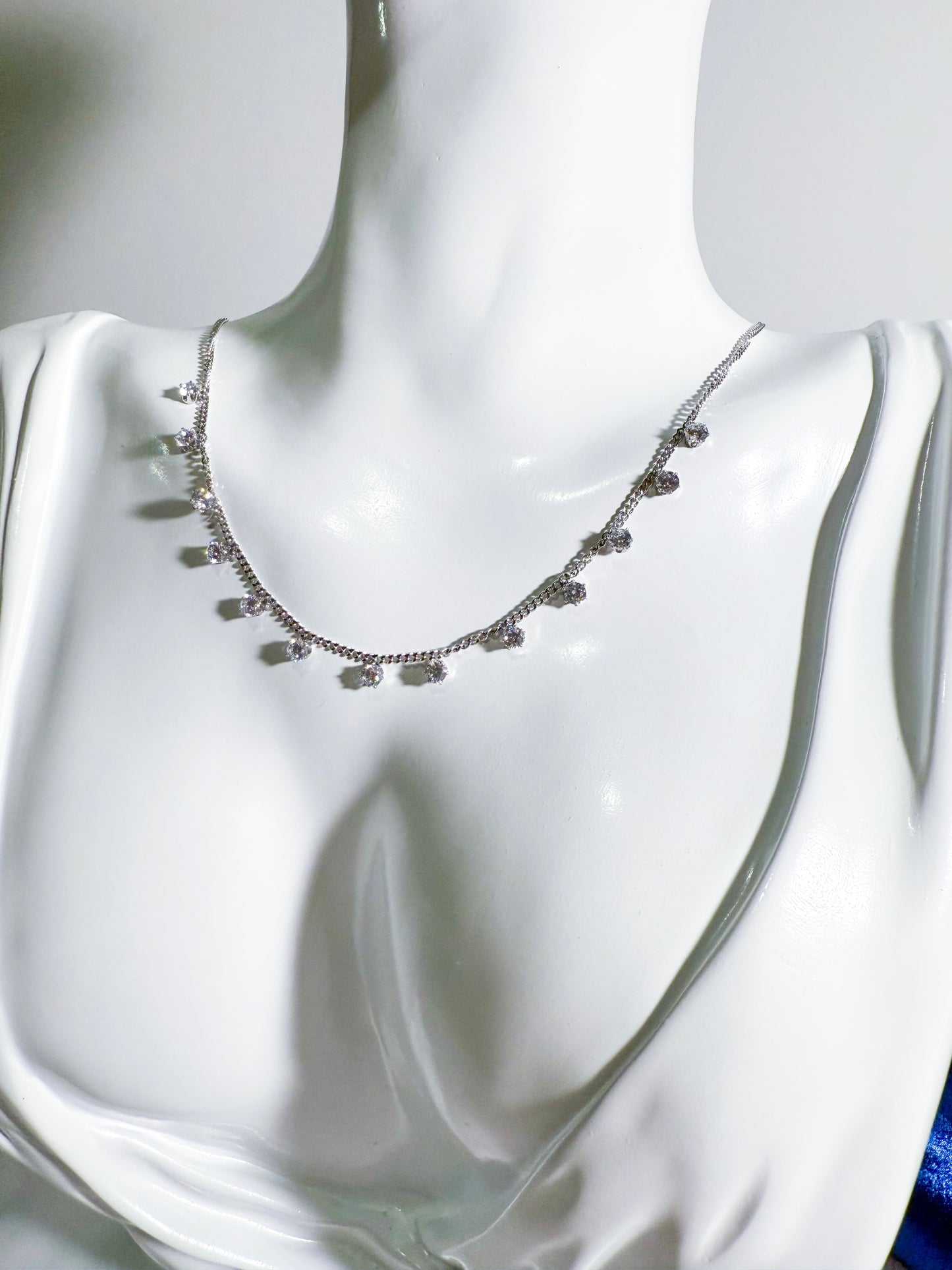 Queen's Lace Necklace (Silver)